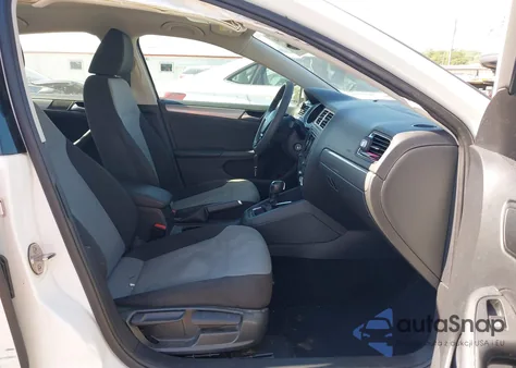 2017 Volkswagen Jetta 1.4T S z USA, uszkodzony, nr VIN 3VW2B7AJXHM321309